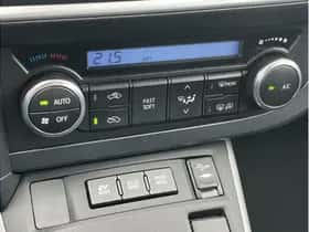 Toyota Auris (2014) thumbnail 16