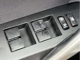 Toyota Auris (2014) thumbnail 19