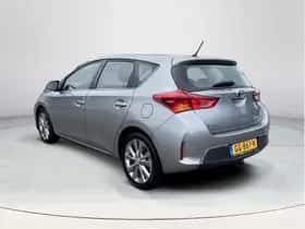 Toyota Auris (2014) thumbnail 3