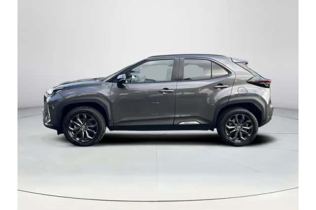 Toyota Yaris Cross (2023) thumbnail 2