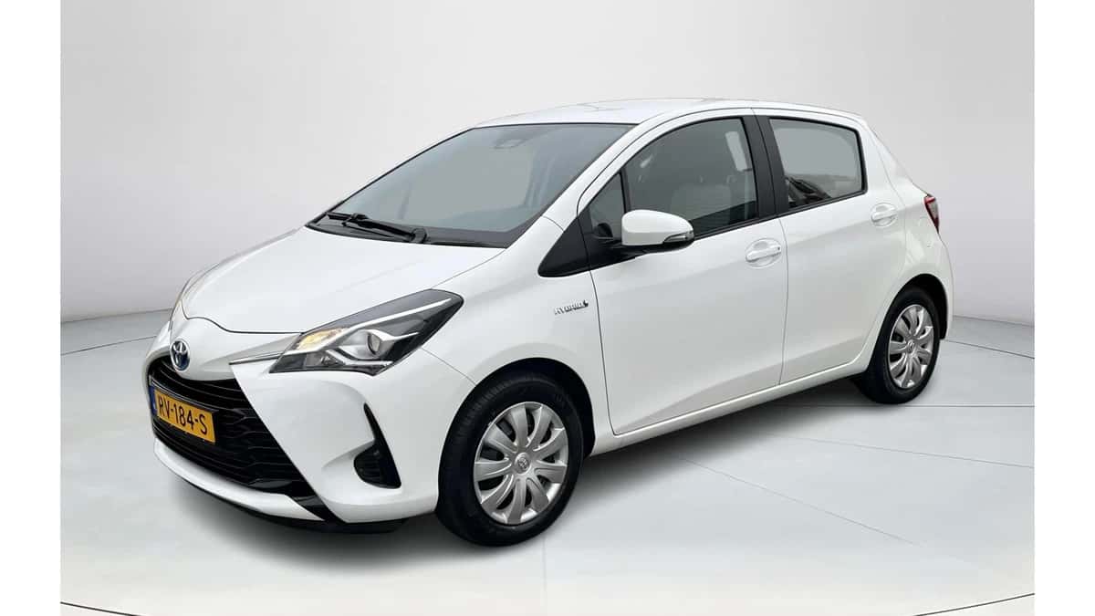 Toyota Yaris (2018) — foto 1