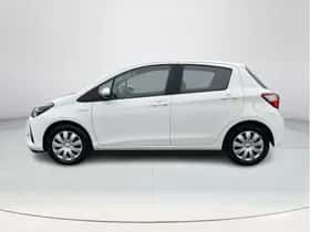 Toyota Yaris (2018) thumbnail 2