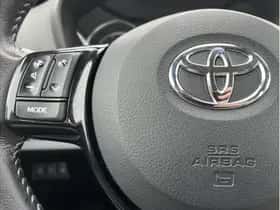 Toyota Yaris (2018) thumbnail 17