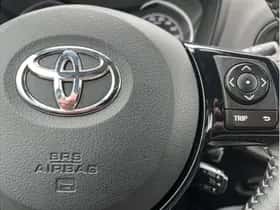 Toyota Yaris (2018) thumbnail 18