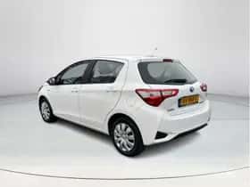 Toyota Yaris (2018) thumbnail 3
