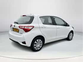 Toyota Yaris (2018) thumbnail 5