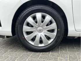 Toyota Yaris (2018) thumbnail 9