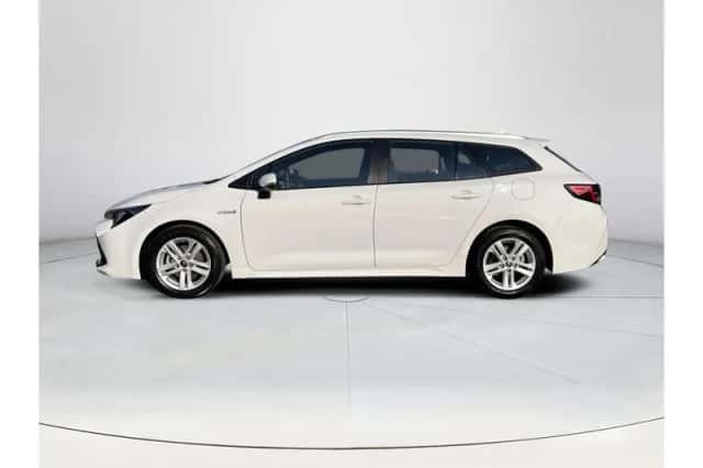 Toyota Corolla (2021) thumbnail 2