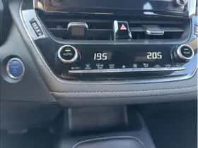 Toyota Corolla (2021) thumbnail 16