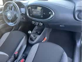 Toyota Aygo X (2022) thumbnail 11