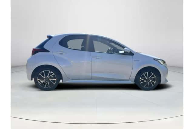 Toyota Yaris (2021) thumbnail 6