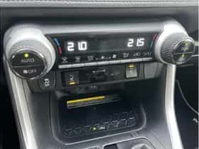Toyota RAV4 (2019) thumbnail 16