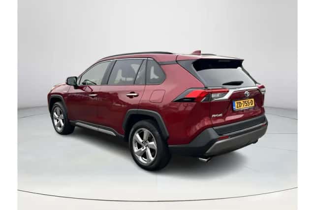 Toyota RAV4 (2019) thumbnail 3