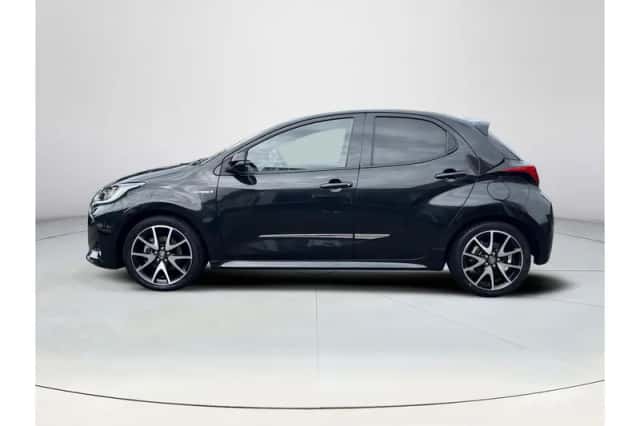 Toyota Yaris (2020) thumbnail 2
