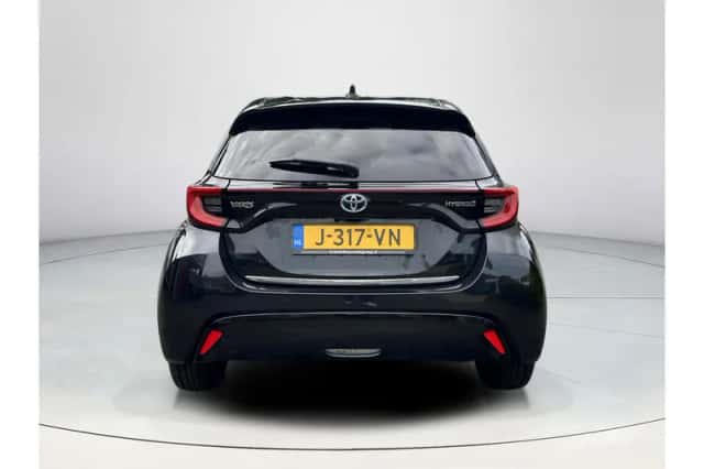Toyota Yaris (2020) thumbnail 4