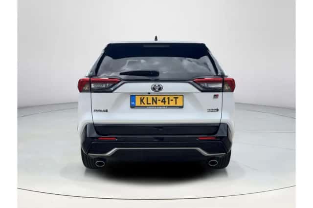 Toyota RAV4 (2024) thumbnail 4