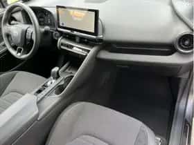 Toyota C-HR (2025) thumbnail 11
