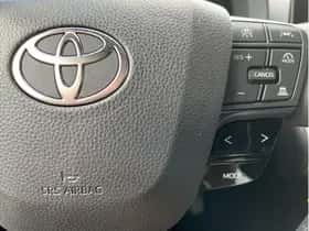 Toyota C-HR (2025) thumbnail 18