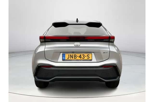 Toyota C-HR (2024) thumbnail 4