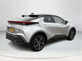 Toyota C-HR (2024) thumbnail 5