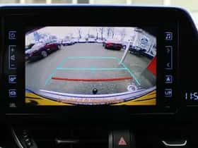Toyota C-HR (2017) thumbnail 11