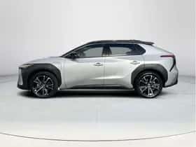 Toyota bZ4X (2022) thumbnail 2