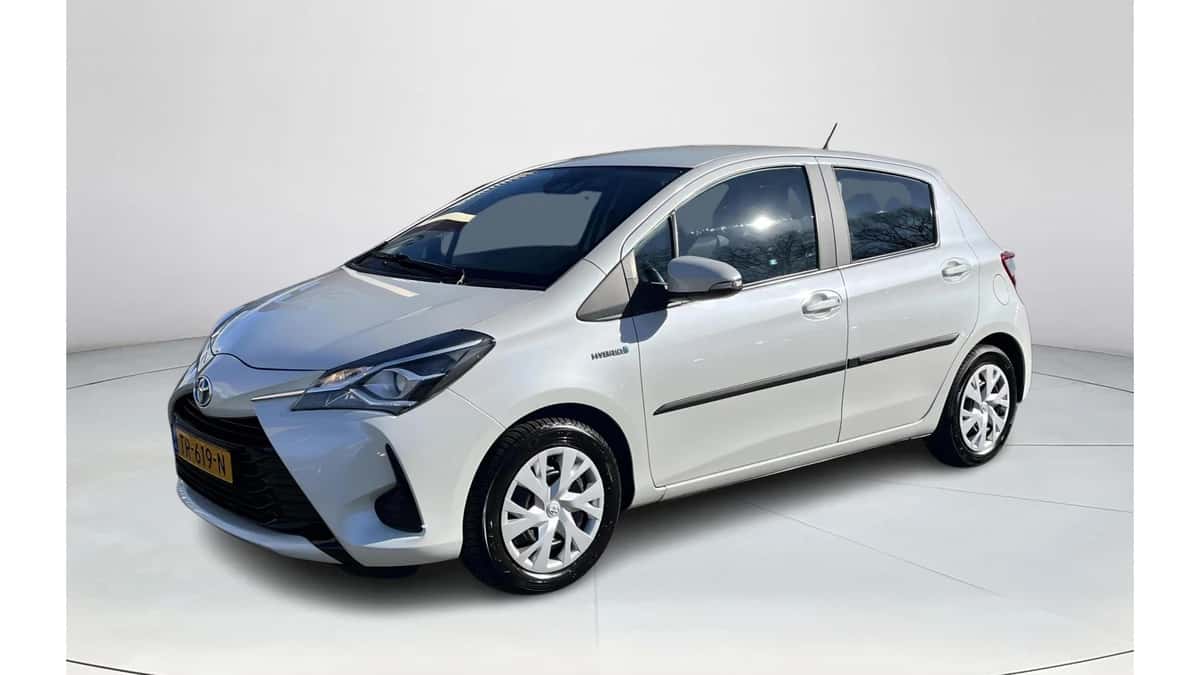 Toyota Yaris (2018) — foto 1