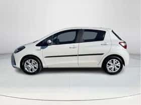 Toyota Yaris (2018) thumbnail 2