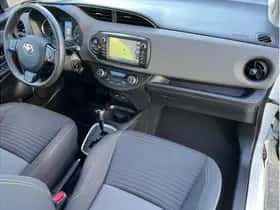 Toyota Yaris (2018) thumbnail 11