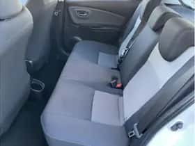 Toyota Yaris (2018) thumbnail 13