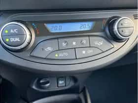 Toyota Yaris (2018) thumbnail 16