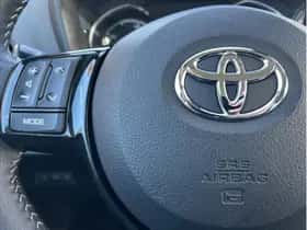 Toyota Yaris (2018) thumbnail 17