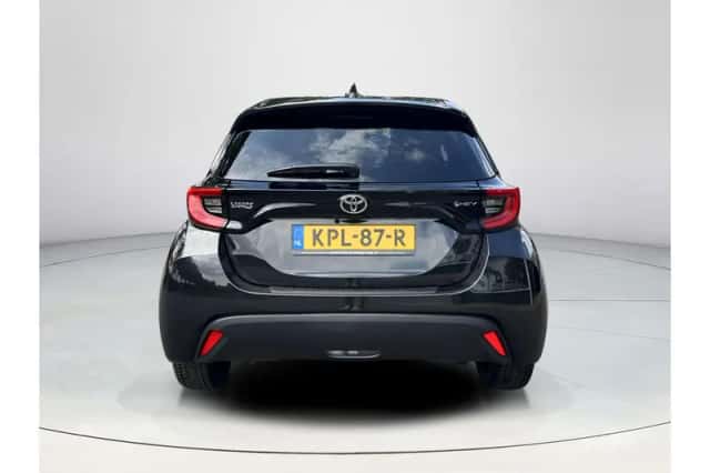 Toyota Yaris (2025) thumbnail 4