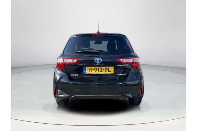 Toyota Yaris (2020) thumbnail 4