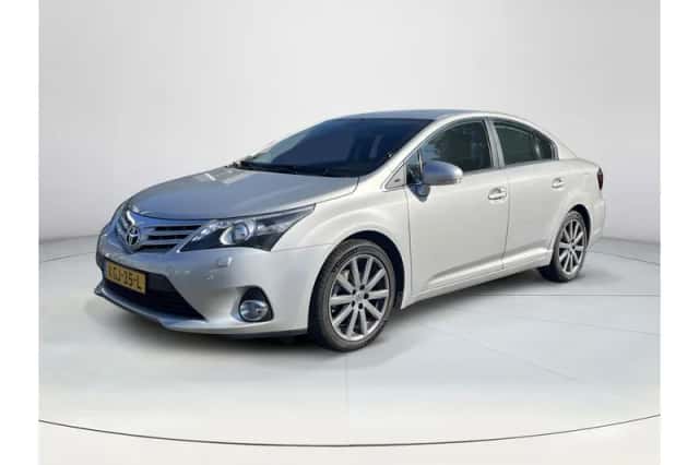 Toyota Avensis (2014) thumbnail 1