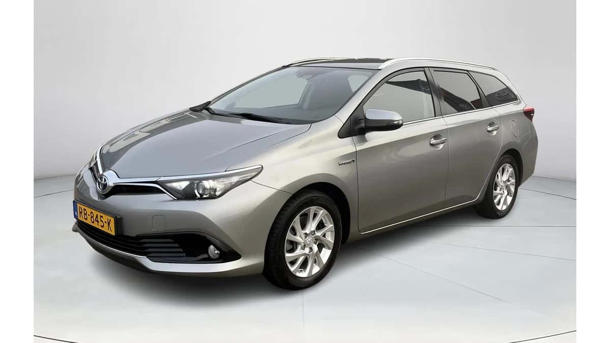 Toyota Auris (2017) — foto 1