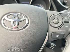 Toyota Auris (2017) thumbnail 18