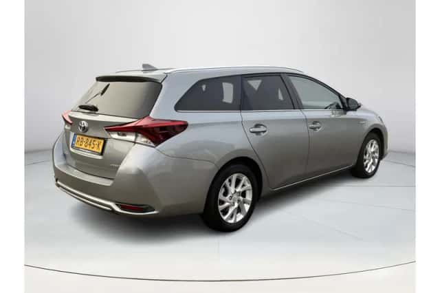 Toyota Auris (2017) thumbnail 5