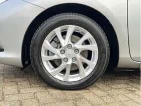 Toyota Auris (2017) thumbnail 9