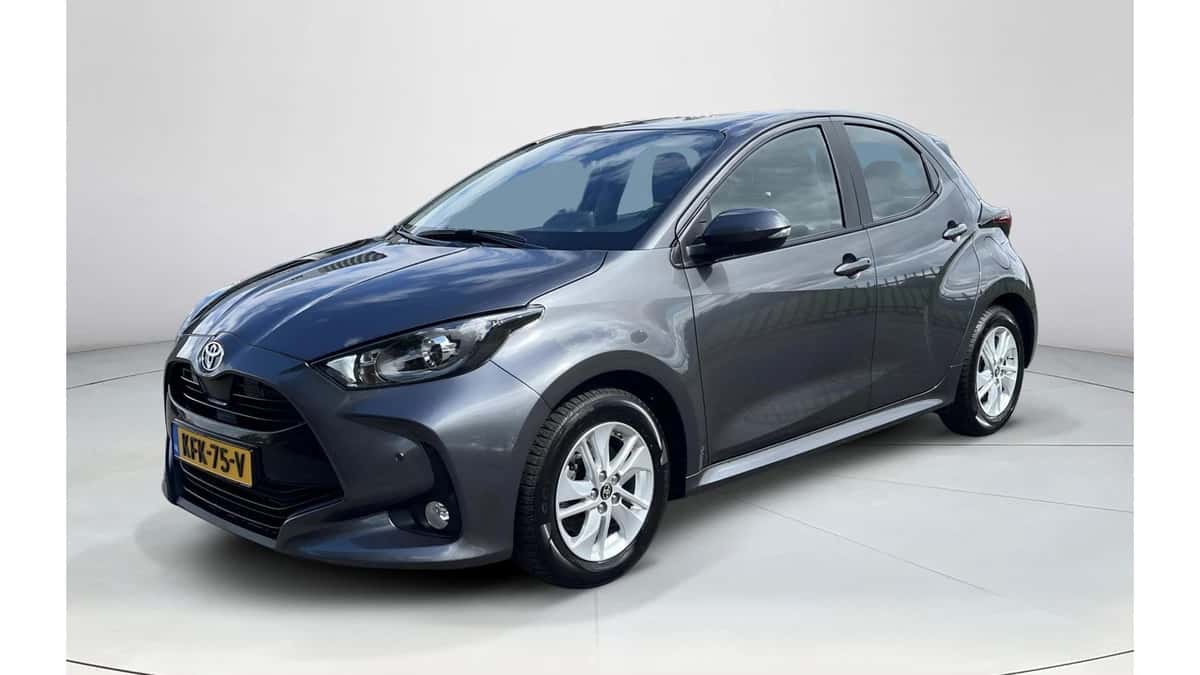Toyota Yaris (2025) — foto 1