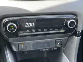Toyota Yaris (2025) thumbnail 11