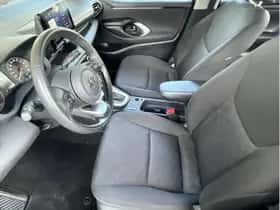 Toyota Yaris (2025) thumbnail 16
