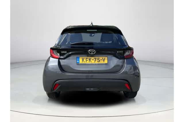 Toyota Yaris (2025) thumbnail 4