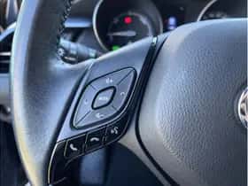 Toyota C-HR (2020) thumbnail 17
