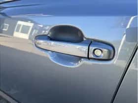 Toyota C-HR (2020) thumbnail 20