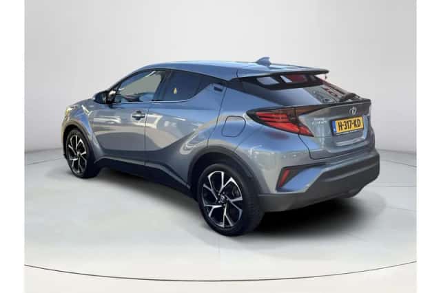 Toyota C-HR (2020) thumbnail 3