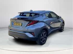 Toyota C-HR (2020) thumbnail 5