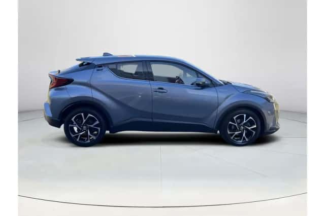 Toyota C-HR (2020) thumbnail 6