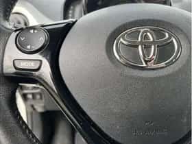 Toyota Aygo (2019) thumbnail 17