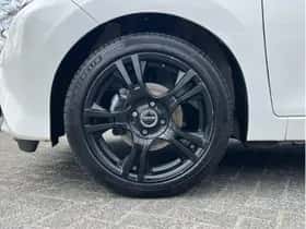 Toyota Aygo (2019) thumbnail 9